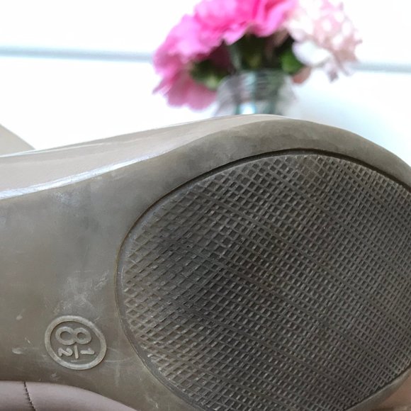 Nude Patent Faux-Leather Pumps, Size 8 1/2, 3.5" - Picture 3 of 4